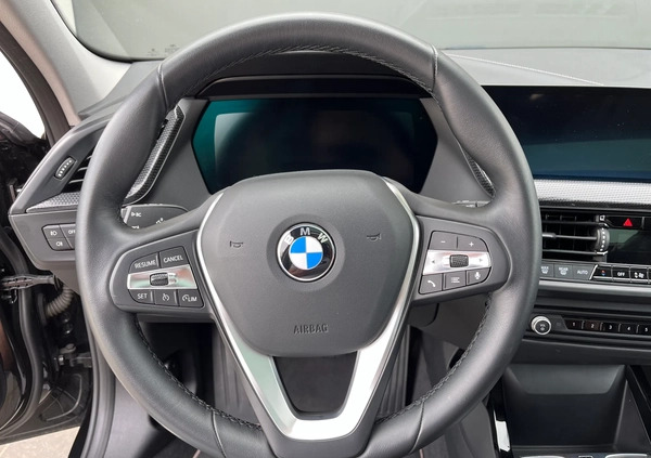 BMW Seria 1 cena 118900 przebieg: 16815, rok produkcji 2021 z Błażowa małe 562